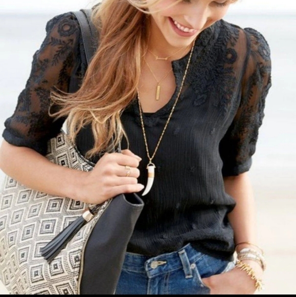 Stella & Dot Handbags - Stella & Dot Raffia shoulder bag